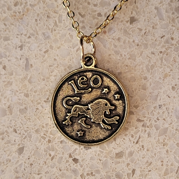 🖤3/$50 ♌️ Leo Zodiac Sign 18k Gold Plated Necklace - Picture 3 of 5